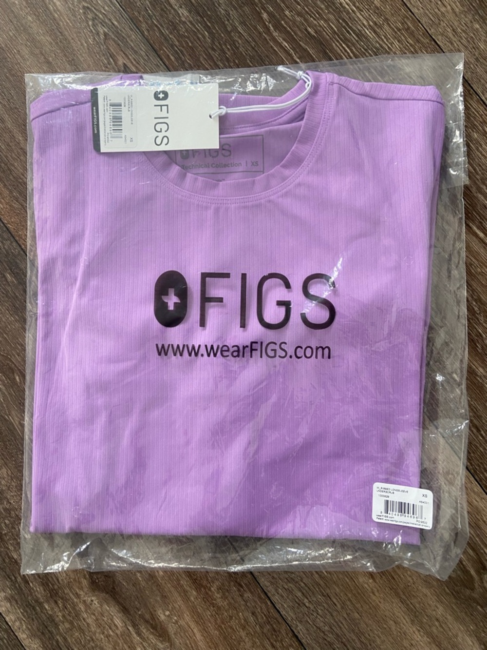 FIGS Women’s Wild Iris Ribbed Longsleeve Underscrub